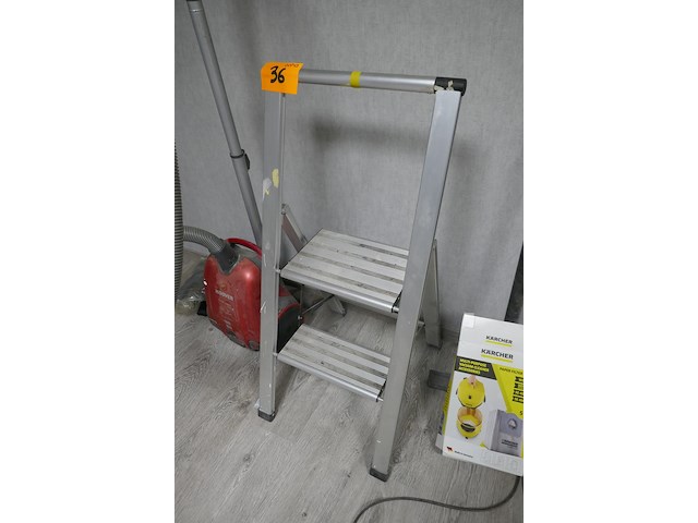 Stofzuigers + trapladder - afbeelding 3 van  4