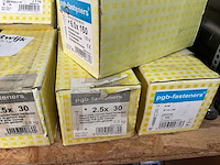 Stokeinden staalnagels houtschroeven - afbeelding 5 van  10