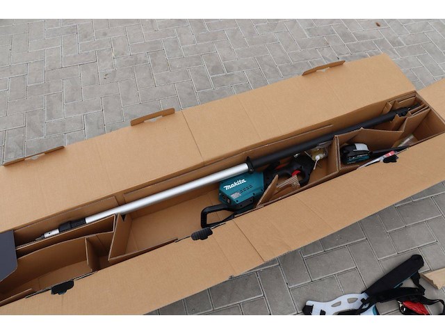 Stokkettingzaag makita ua004g 40v in doos nieuw - afbeelding 1 van  1