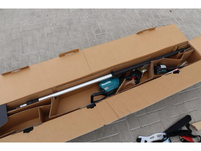 Stokkettingzaag makita ua004g 40v in doos nieuw - afbeelding 1 van  1