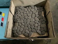 Stones & mosaics black interlock grote partij mozaïek tegel in keien (130x) - afbeelding 1 van  4