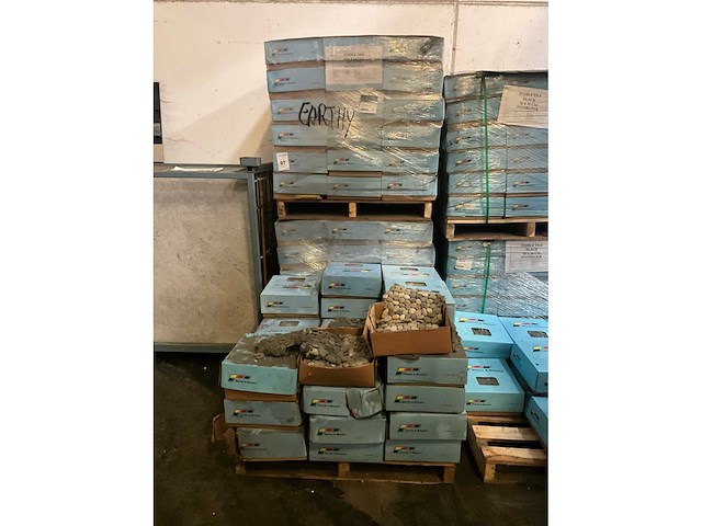 Stones & mosaics black interlock grote partij mozaïek tegel in keien (130x) - afbeelding 2 van  4