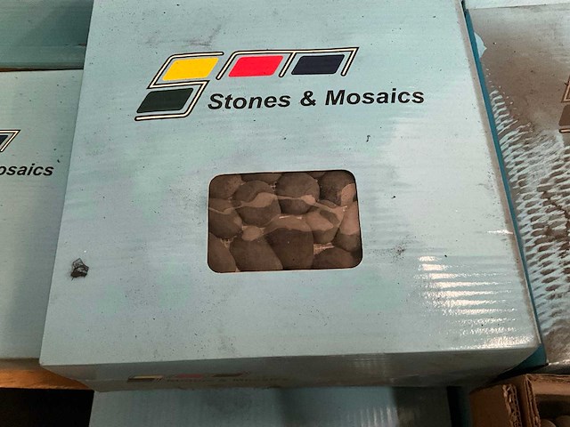 Stones & mosaics black interlock grote partij mozaïek tegel in keien (130x) - afbeelding 4 van  4