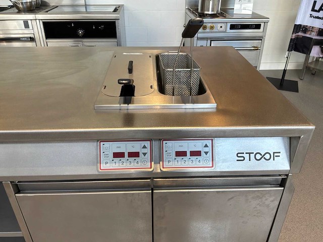 Stoof - maatwerk inductie kookeiland -nieuwstaat - afbeelding 8 van  12