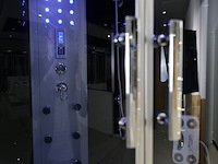 Stoomcabine met whirlpool massagebad - halfrond - wit bad met zwarte cabine 135x135x220 cm - afbeelding 4 van  10