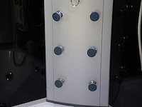 Stoomcabine met whirlpool massagebad - halfrond - wit bad met zwarte cabine 135x135x220 cm - afbeelding 9 van  10