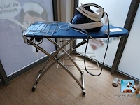Stoomgenerator met strijktafel