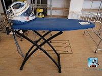 Stoomgenerator met strijktafel