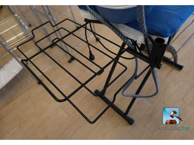 Stoomgenerator met strijktafel - afbeelding 8 van  11