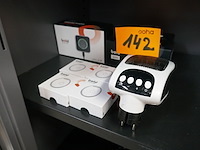 Stopcontact-kachel + connect en clickers - afbeelding 1 van  5