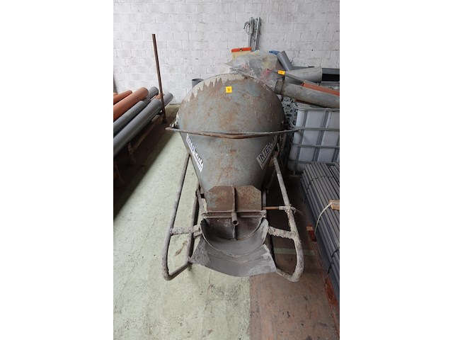 Stortkegel - afbeelding 2 van  4