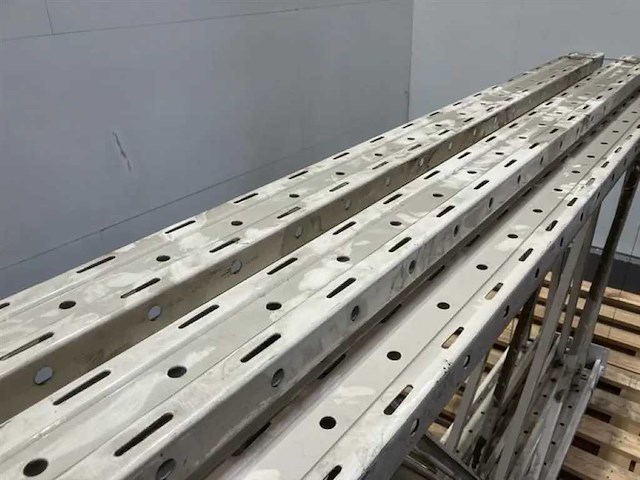 Stow op - palletstelling - storage racking - afbeelding 2 van  4