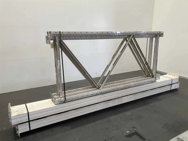 Stow op - palletstelling - storage racking - afbeelding 4 van  4