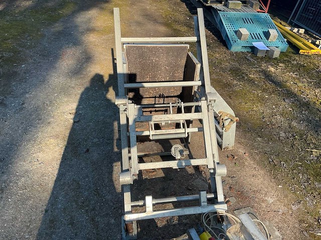 Stp 2000 pannenlift met kniksysteem - afbeelding 9 van  15