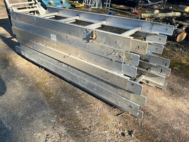 Stp 2000 pannenlift met kniksysteem - afbeelding 10 van  15