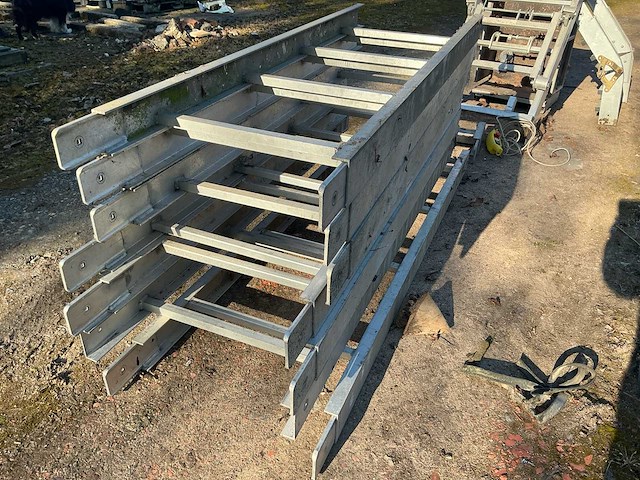 Stp 2000 pannenlift met kniksysteem - afbeelding 12 van  15