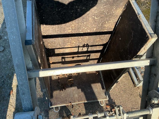 Stp 2000 pannenlift met kniksysteem - afbeelding 15 van  15