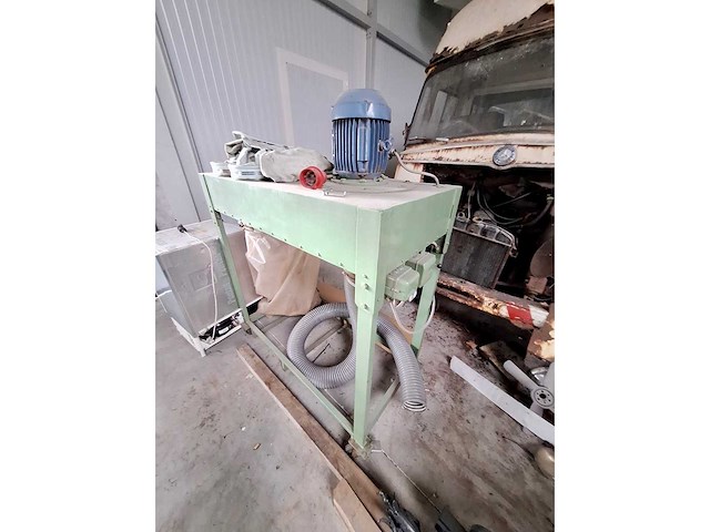 Straalcabine met afzuiginstallatie - afbeelding 2 van  2