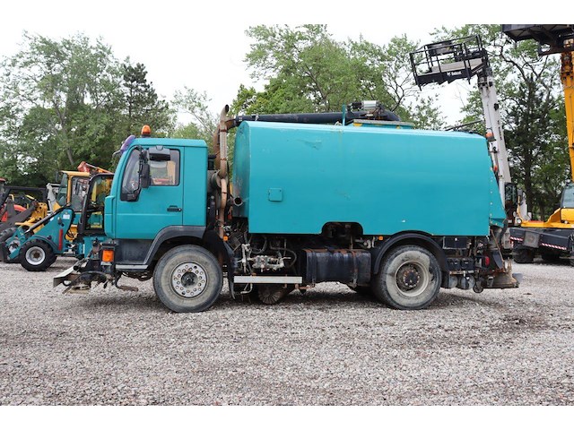 Straatveegmachine man viajet 7 r/hs diesel 2005 - afbeelding 1 van  1