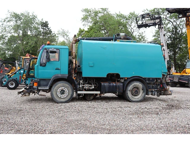 Straatveegmachine man viajet 7 r/hs diesel 2005 - afbeelding 1 van  1
