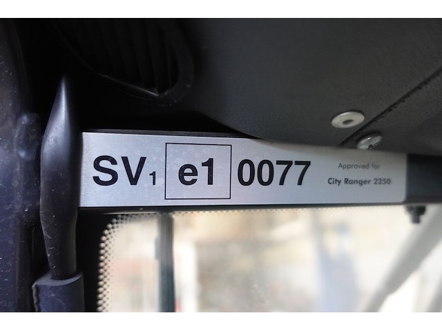 Straatveegmachine nilfisk + hydraulische veegborstel - afbeelding 9 van  29