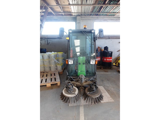 Straatveegmachine nilfisk + hydraulische veegborstel - afbeelding 12 van  29