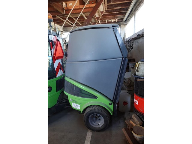 Straatveegmachine nilfisk + hydraulische veegborstel - afbeelding 24 van  29