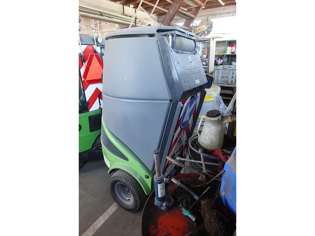 Straatveegmachine nilfisk + hydraulische veegborstel - afbeelding 25 van  29