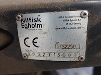 Straatveegmachine nilfisk + hydraulische veegborstel - afbeelding 29 van  29