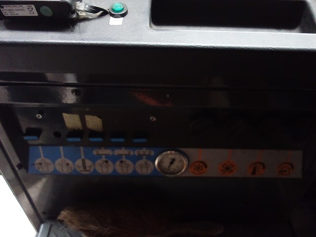 Straatveegmachine - afbeelding 5 van  13