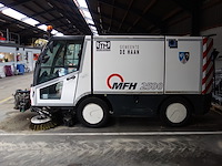 Straatveegmachine - afbeelding 1 van  13