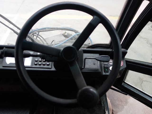 Straatveegmachine - afbeelding 12 van  13