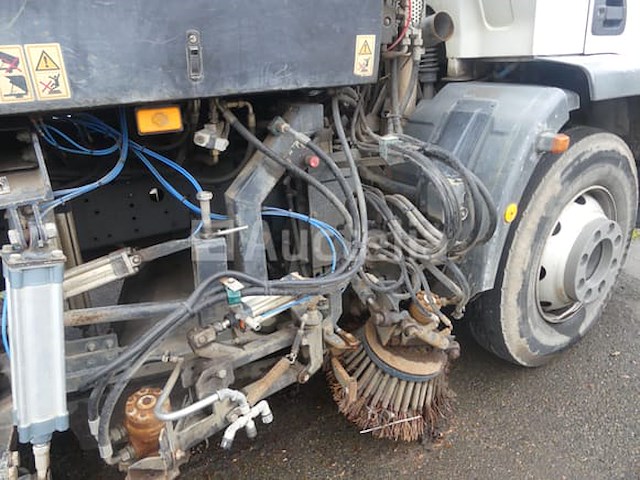 Straatveger iveco eurocargo ml150e21 (2005-103,192 km-vin:460011233) - afbeelding 11 van  28