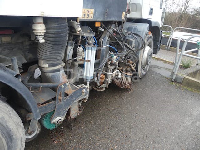 Straatveger iveco eurocargo ml150e21 (2005-103,192 km-vin:460011233) - afbeelding 1 van  28