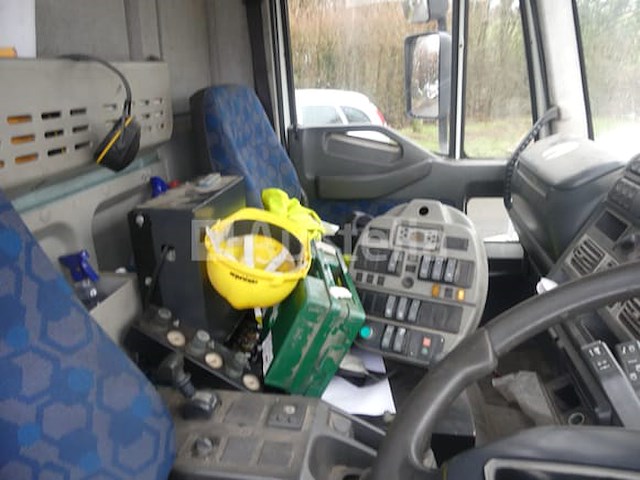 Straatveger iveco eurocargo ml150e21 (2005-103,192 km-vin:460011233) - afbeelding 12 van  28