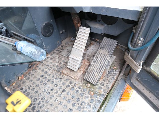 Straatveger ravo 540 sth (2009-2.436 uur - vin:xl95f4h4c80020445) - afbeelding 10 van  35