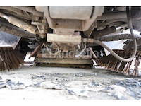 Straatveger ravo 540 sth (2009-2.436 uur - vin:xl95f4h4c80020445) - afbeelding 18 van  35