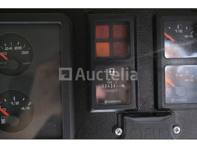 Straatveger ravo 540 sth (2009-2.436 uur - vin:xl95f4h4c80020445) - afbeelding 34 van  35