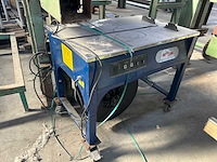 Strapping reels
