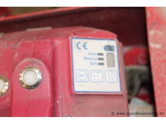Strapping tool bosch, h46a 16, 18v, met accu, met rol groene band, op trolley, werking niet gekend - afbeelding 4 van  4