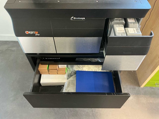 Stratasys - objet 30 pro - 3d printer - afbeelding 32 van  35