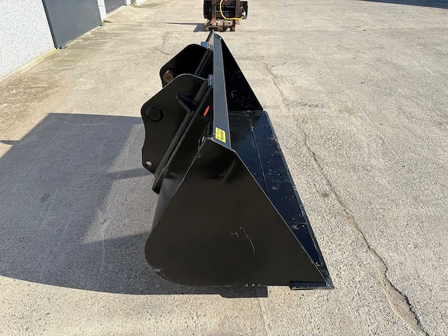 Strickland - nieuw - schepbak - manitou - afbeelding 6 van  10