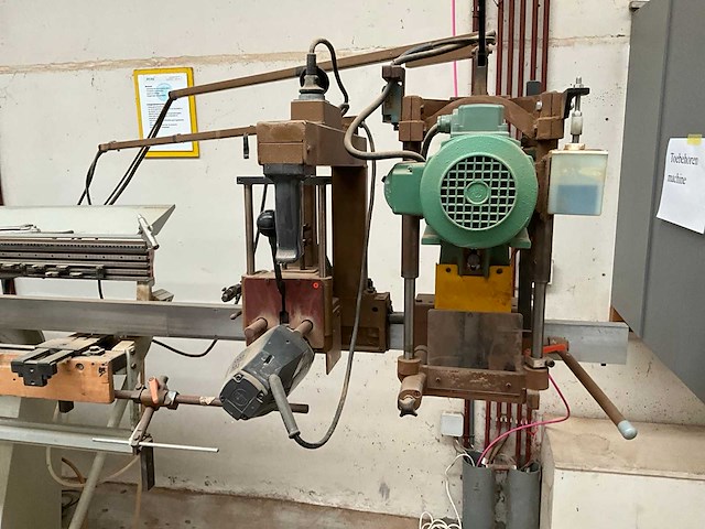 Striffer multifunctionele freesmachinevoor deurbladen - afbeelding 5 van  7