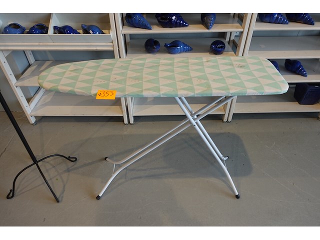 Strijkplank + kapstok - afbeelding 2 van  3