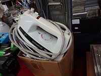 Strijkplank+diverse ijzers - afbeelding 2 van  2