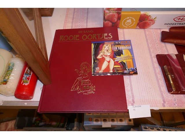 Strip rode oortjes - afbeelding 1 van  1