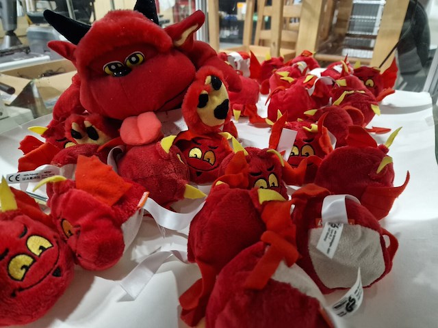 Stripverhalen en een partij gadgets rode duivels - afbeelding 4 van  9