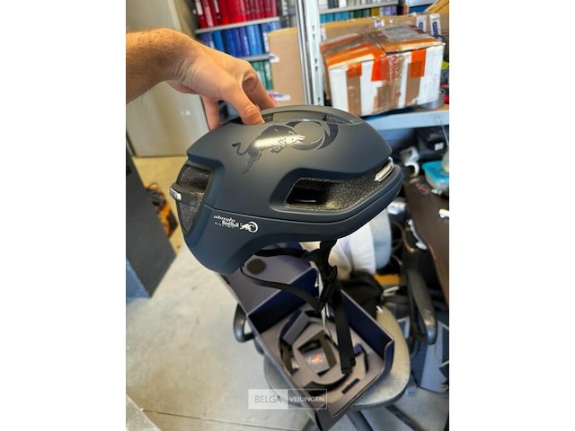 Stromer unit 1 redbull helm - afbeelding 1 van  1