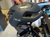 Stromer unit 1 redbull helm - afbeelding 1 van  1