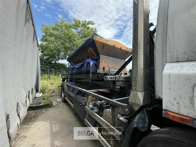 Strooi vrachtwagen - afbeelding 19 van  24